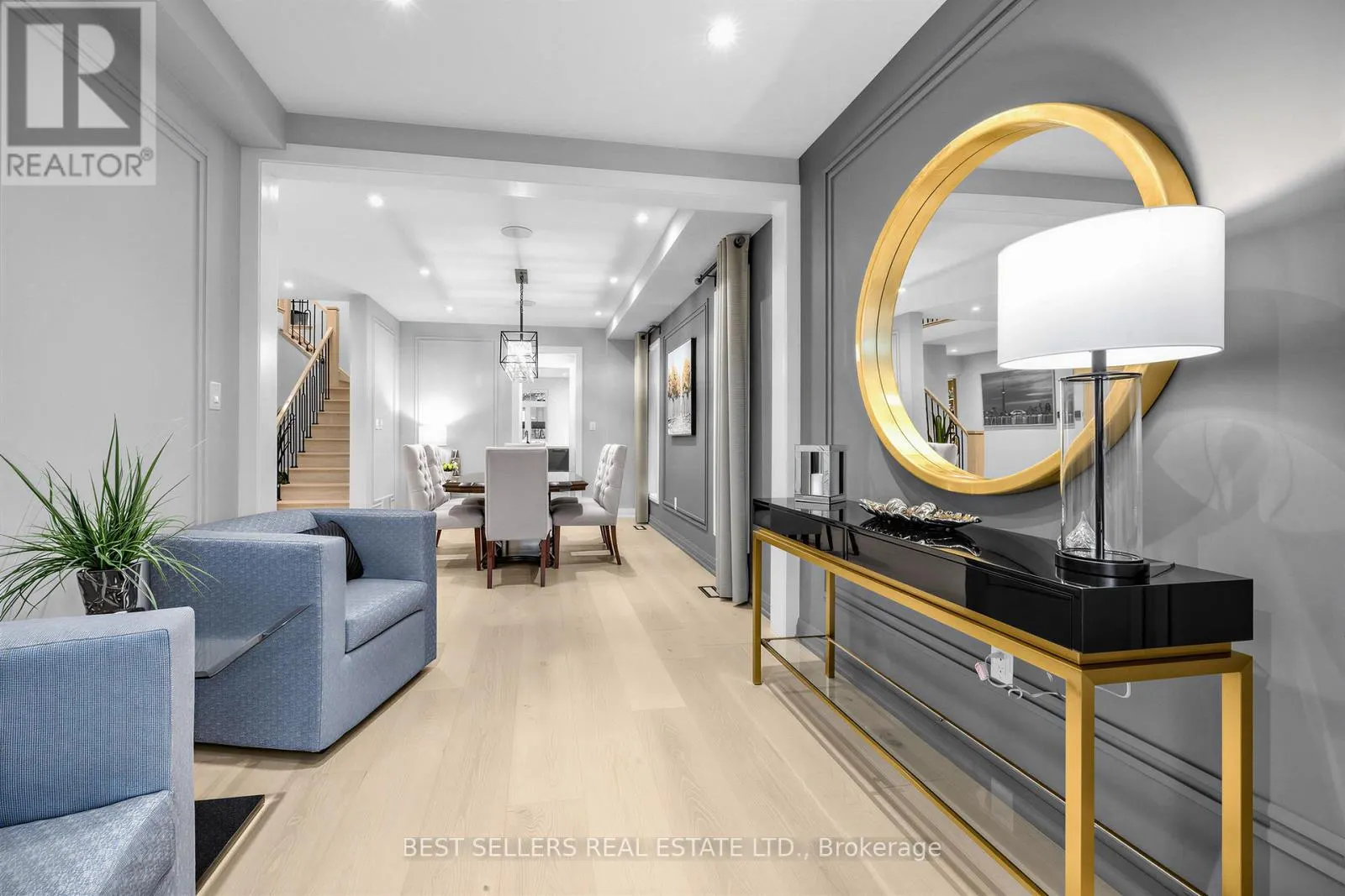 395 KLEIN CIRCLE
