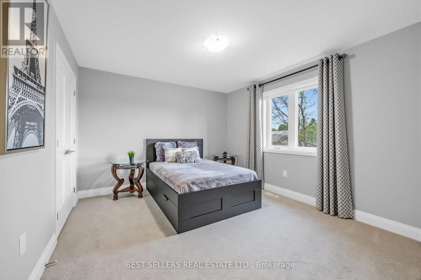 395 KLEIN CIRCLE