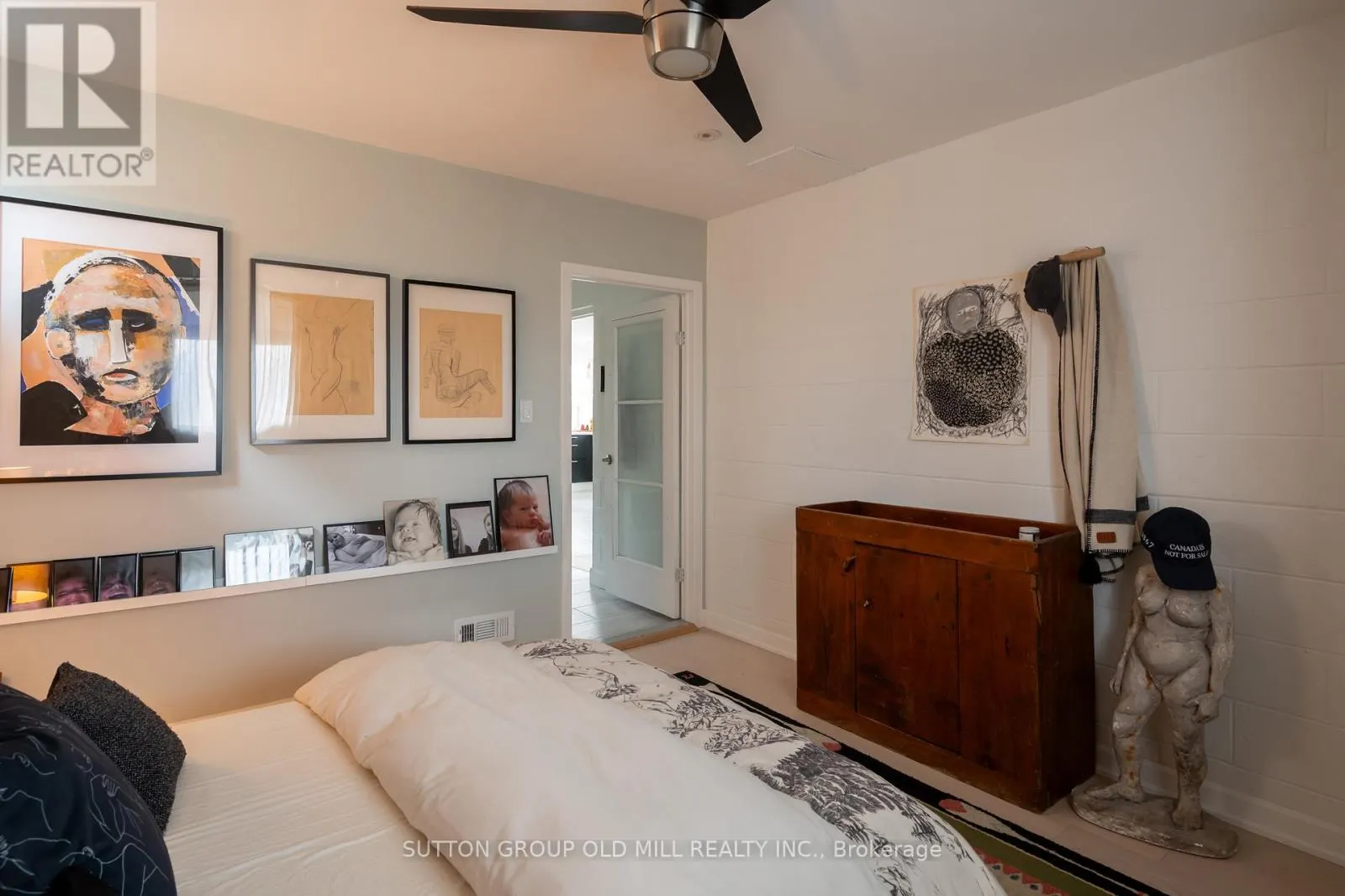 25 LAKESHORE ROAD W