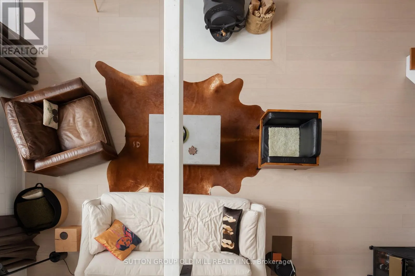 25 LAKESHORE ROAD W