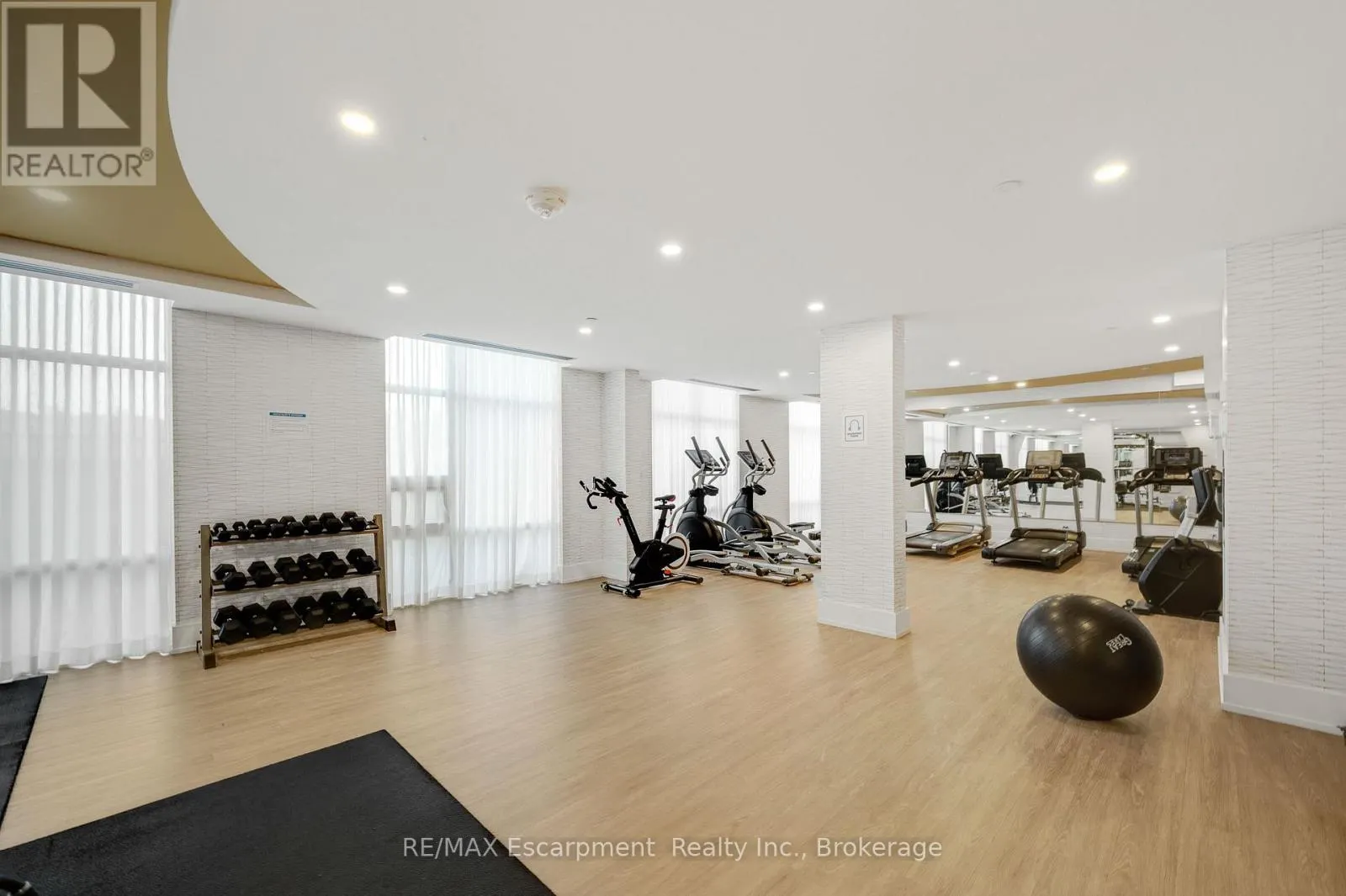 309 - 470 DUNDAS STREET E #309