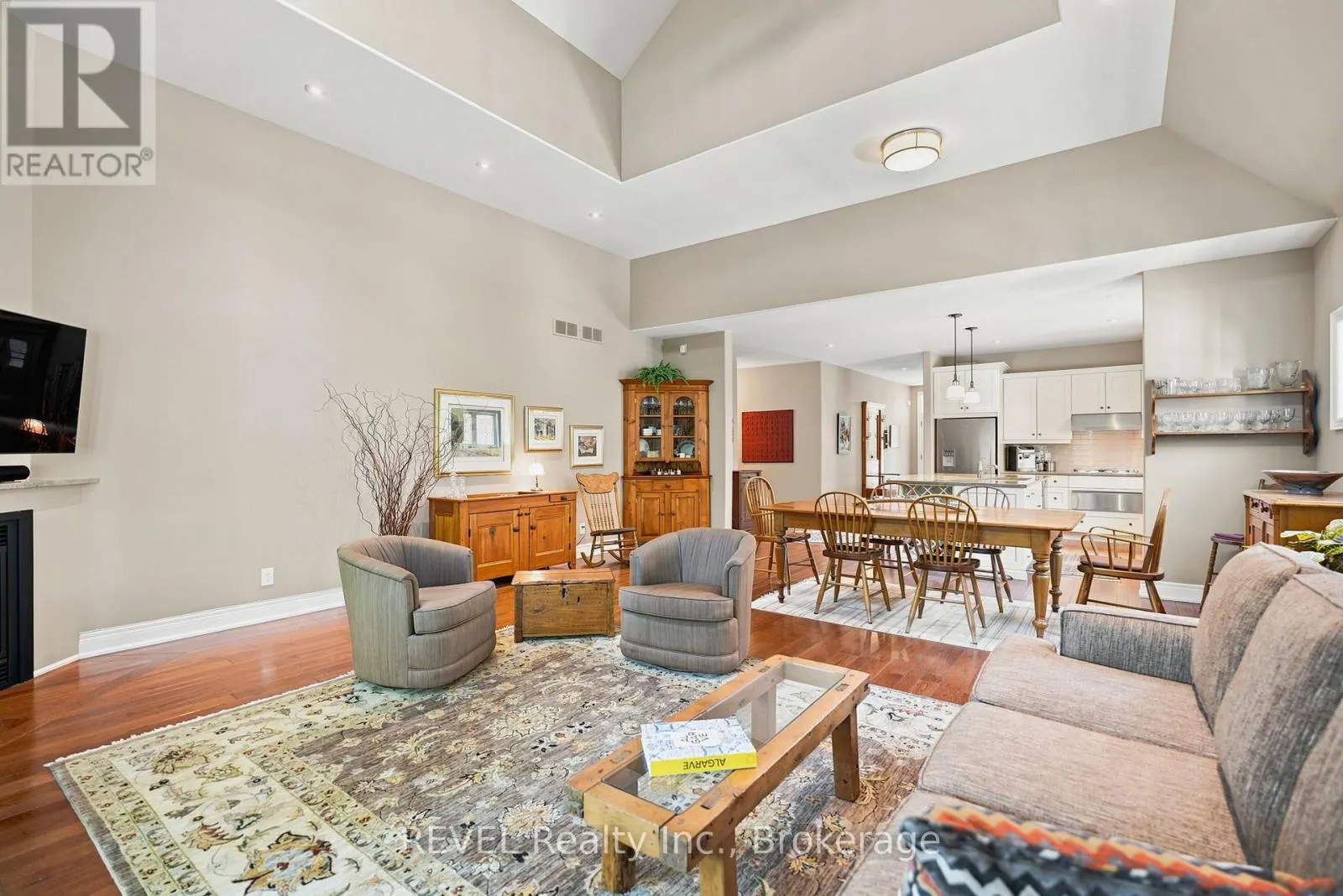 90 SUNRISE COURT