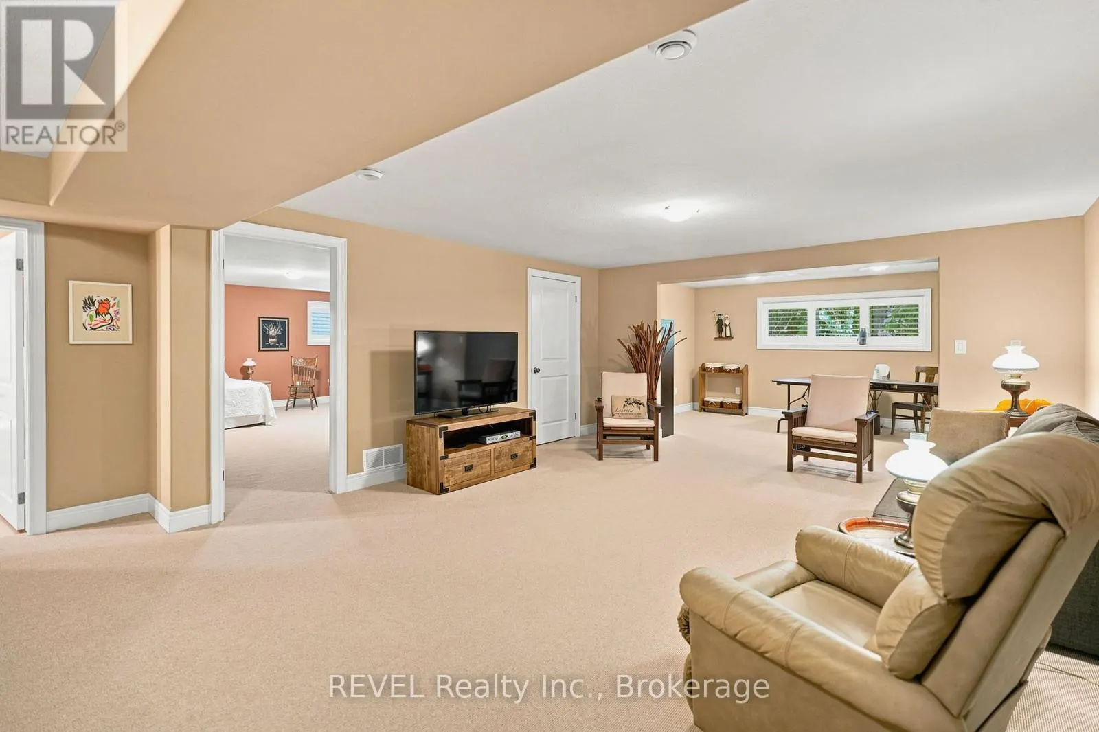 90 SUNRISE COURT