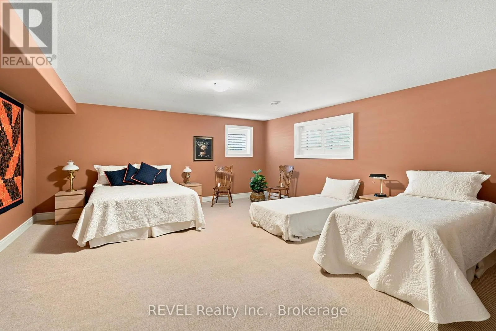 90 SUNRISE COURT