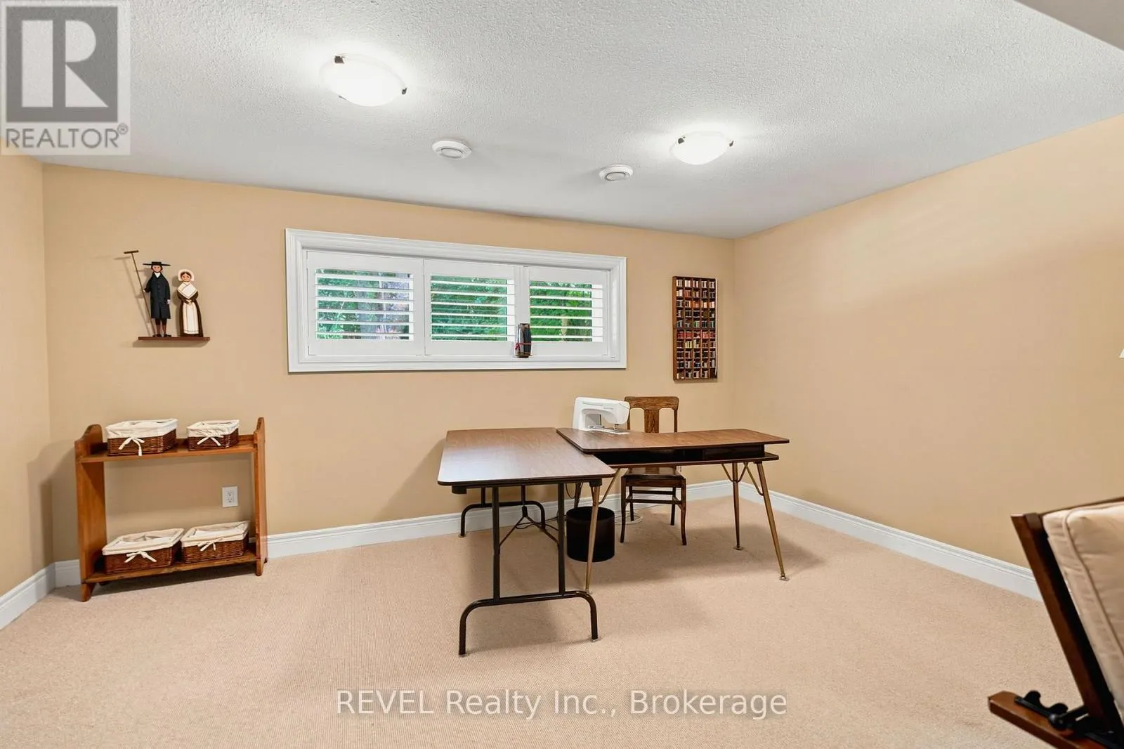 90 SUNRISE COURT