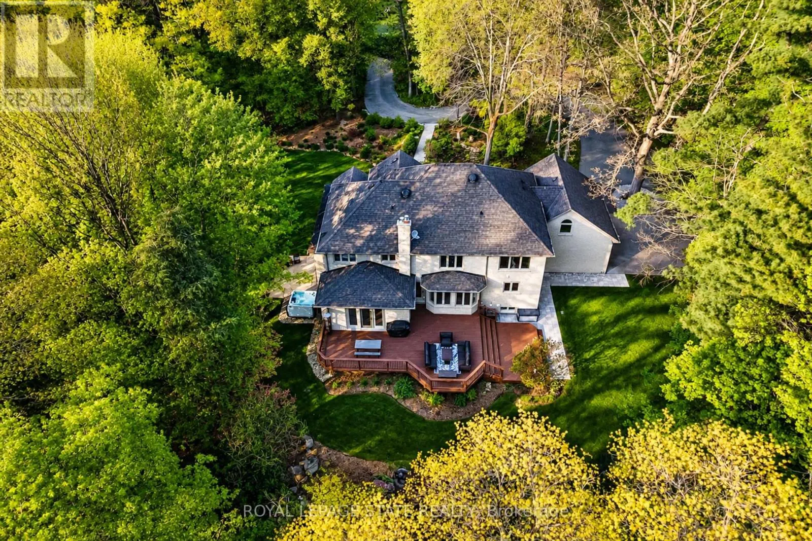18 ELDER CRESCENT