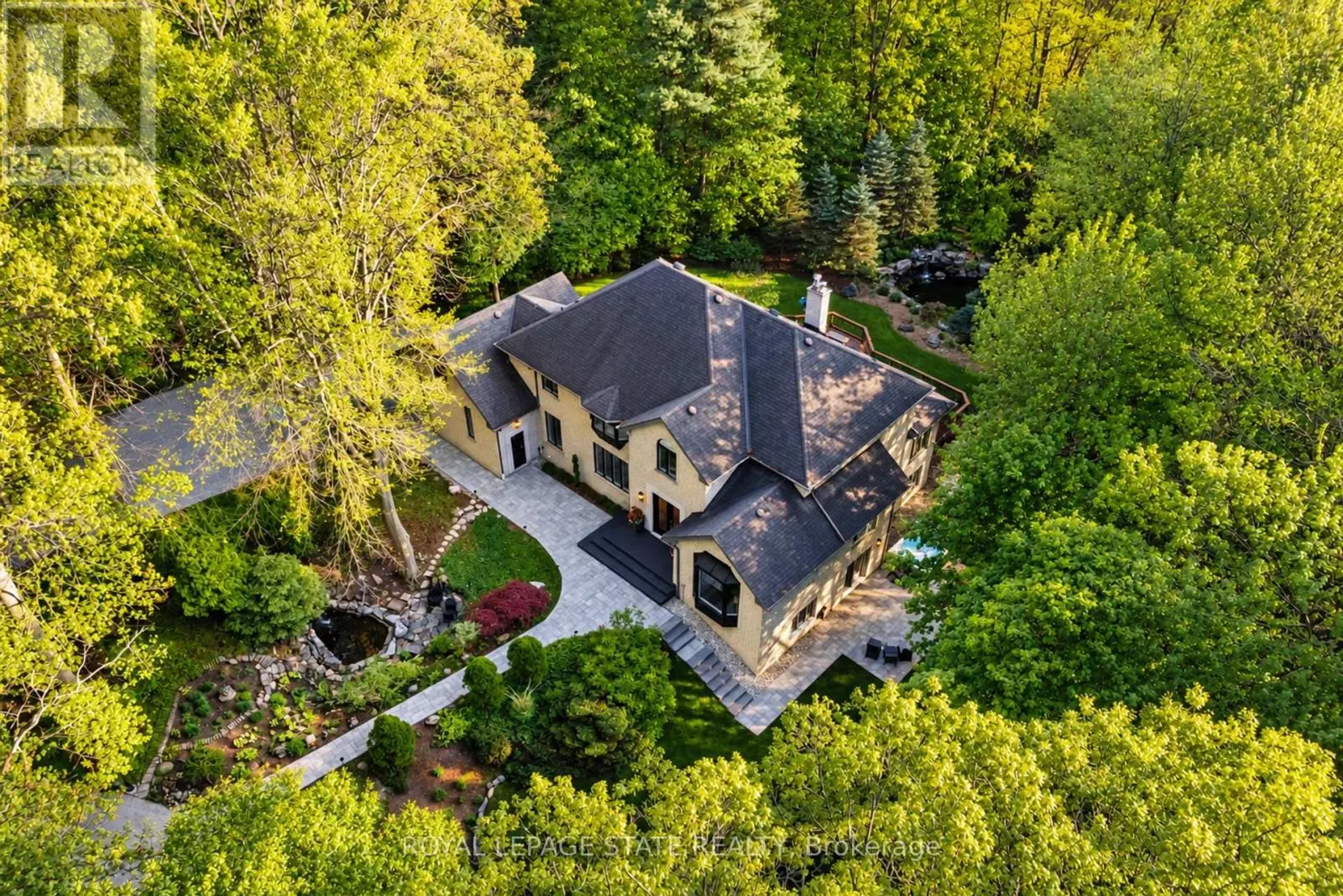 18 ELDER CRESCENT