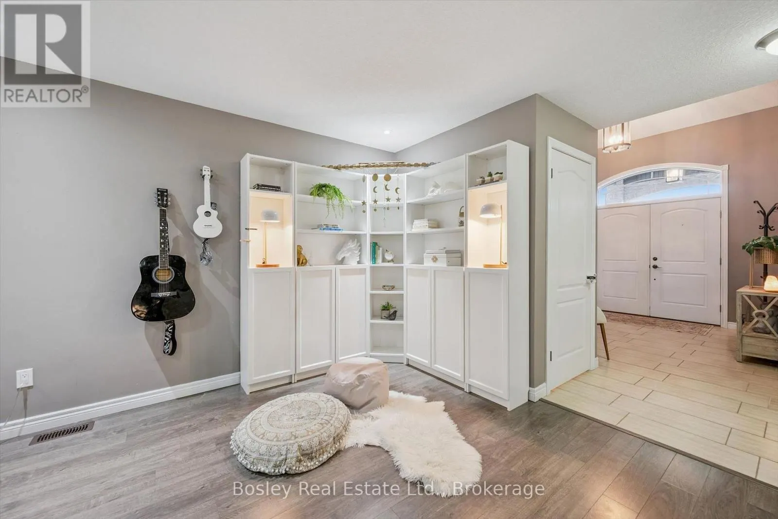 94 MAPLECREST DRIVE
