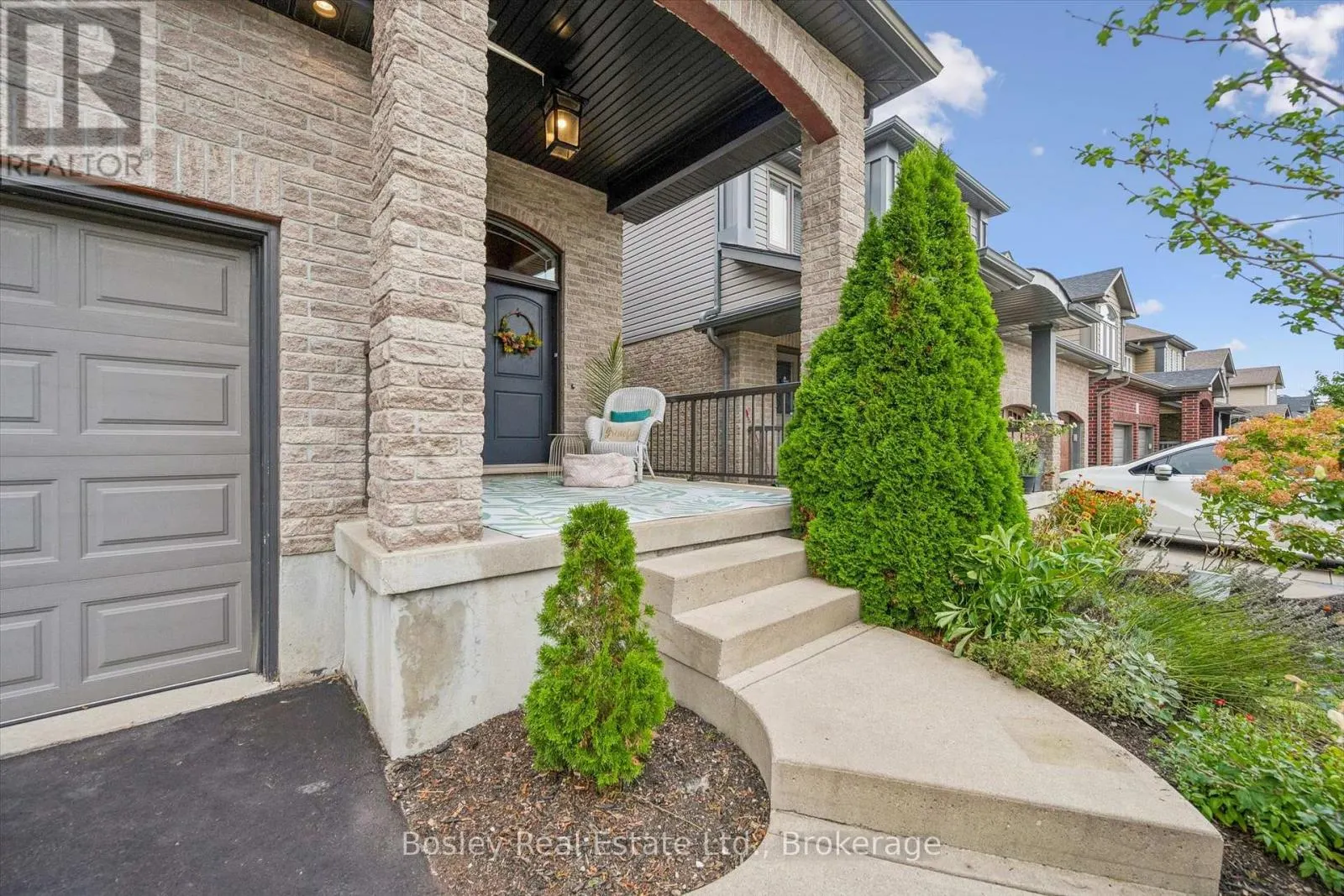 94 MAPLECREST DRIVE