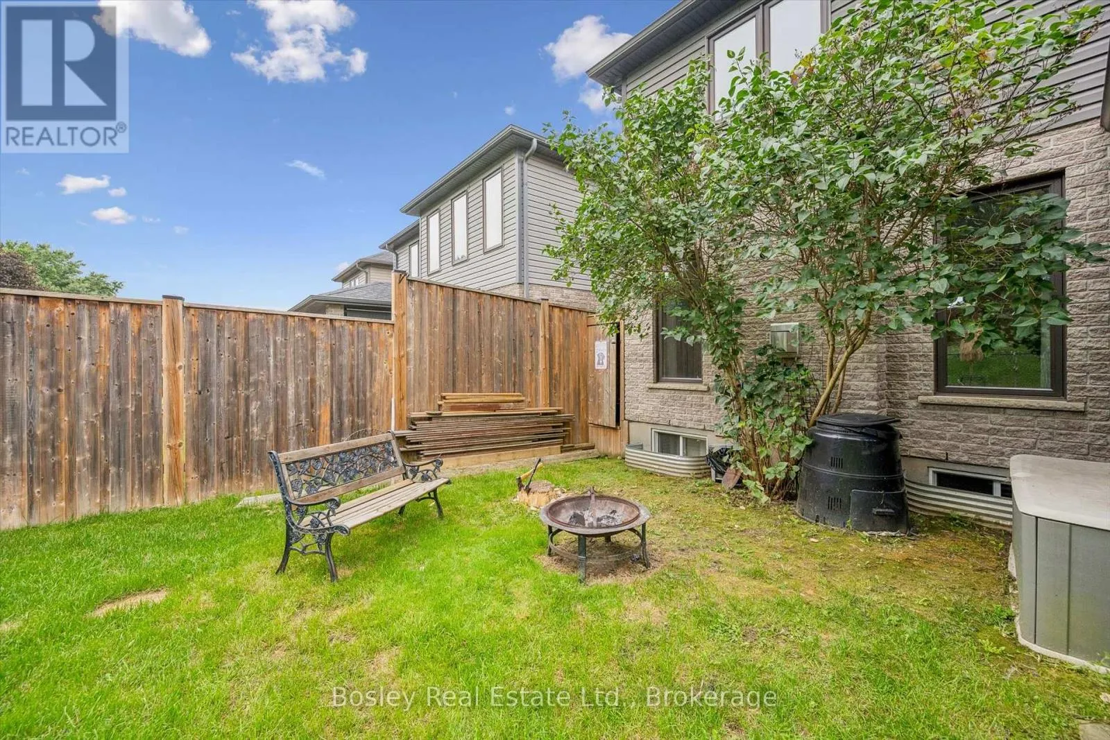 94 MAPLECREST DRIVE