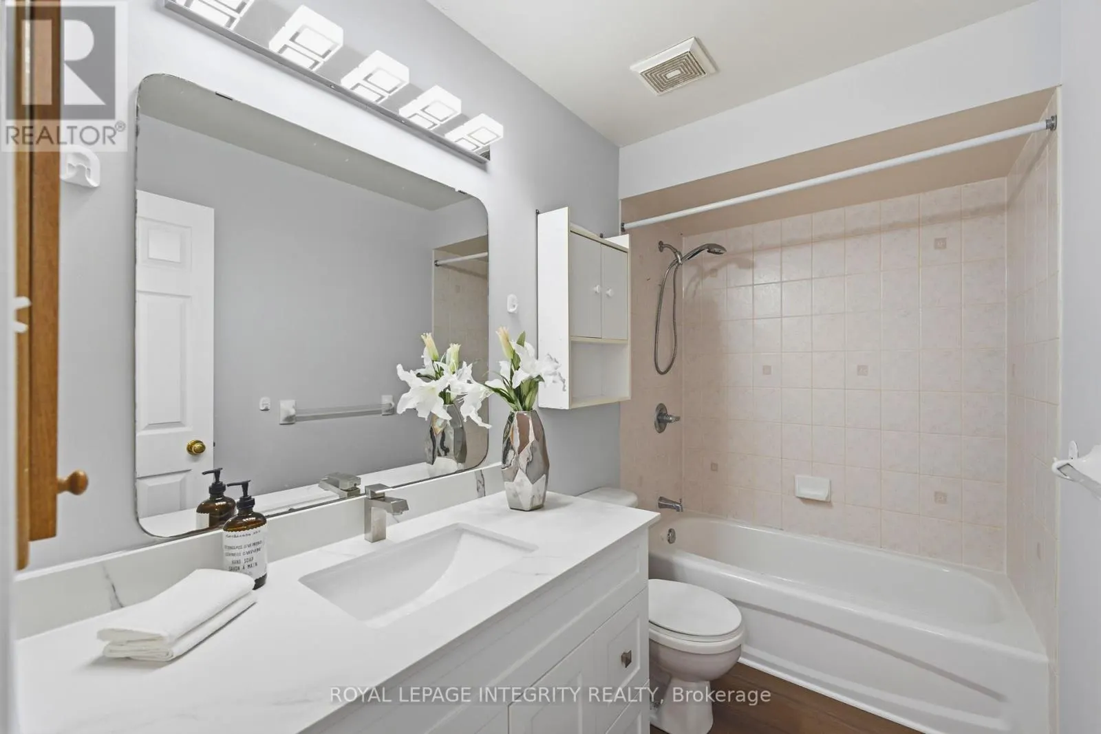 2254 SILVERADO CRESCENT