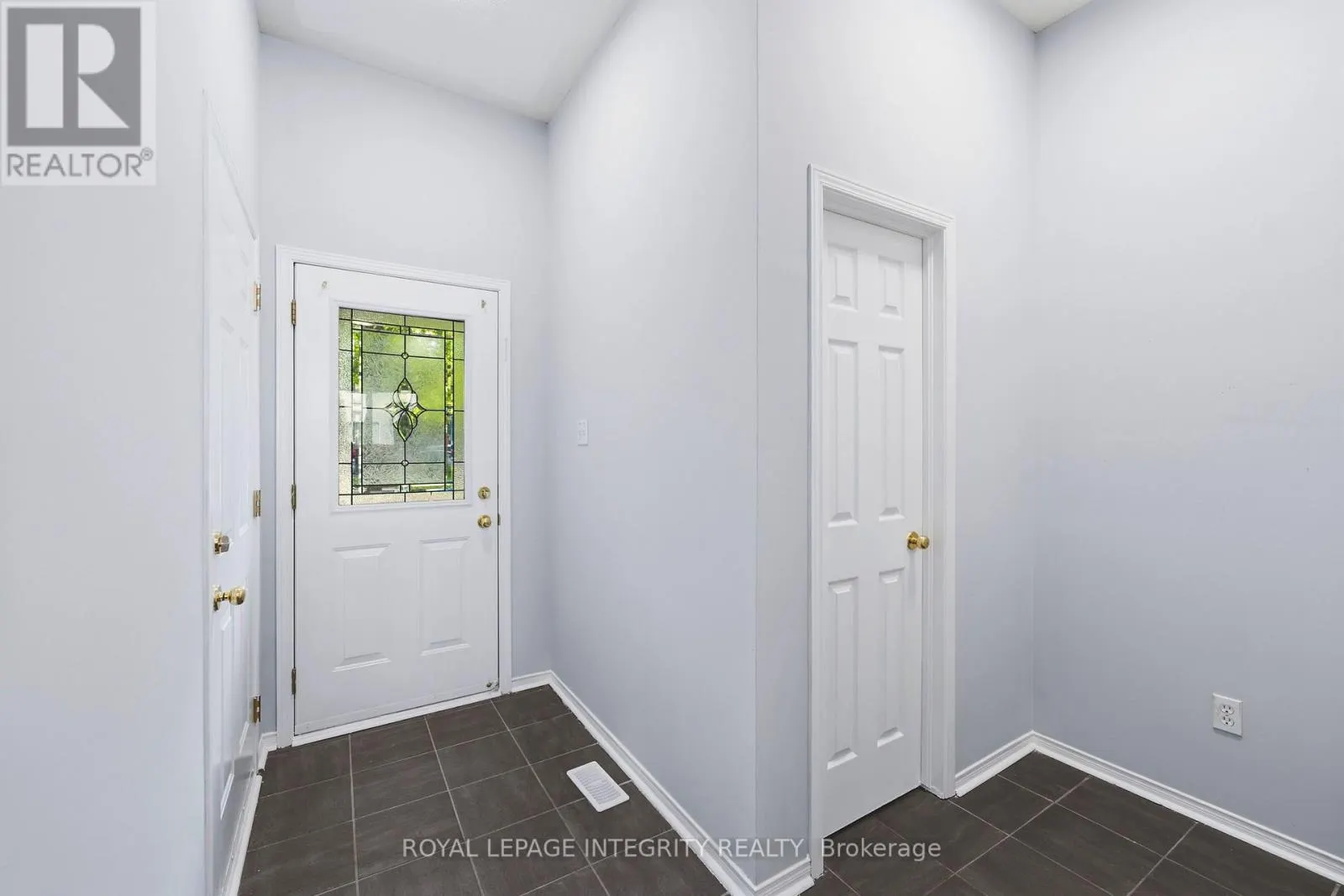 2254 SILVERADO CRESCENT