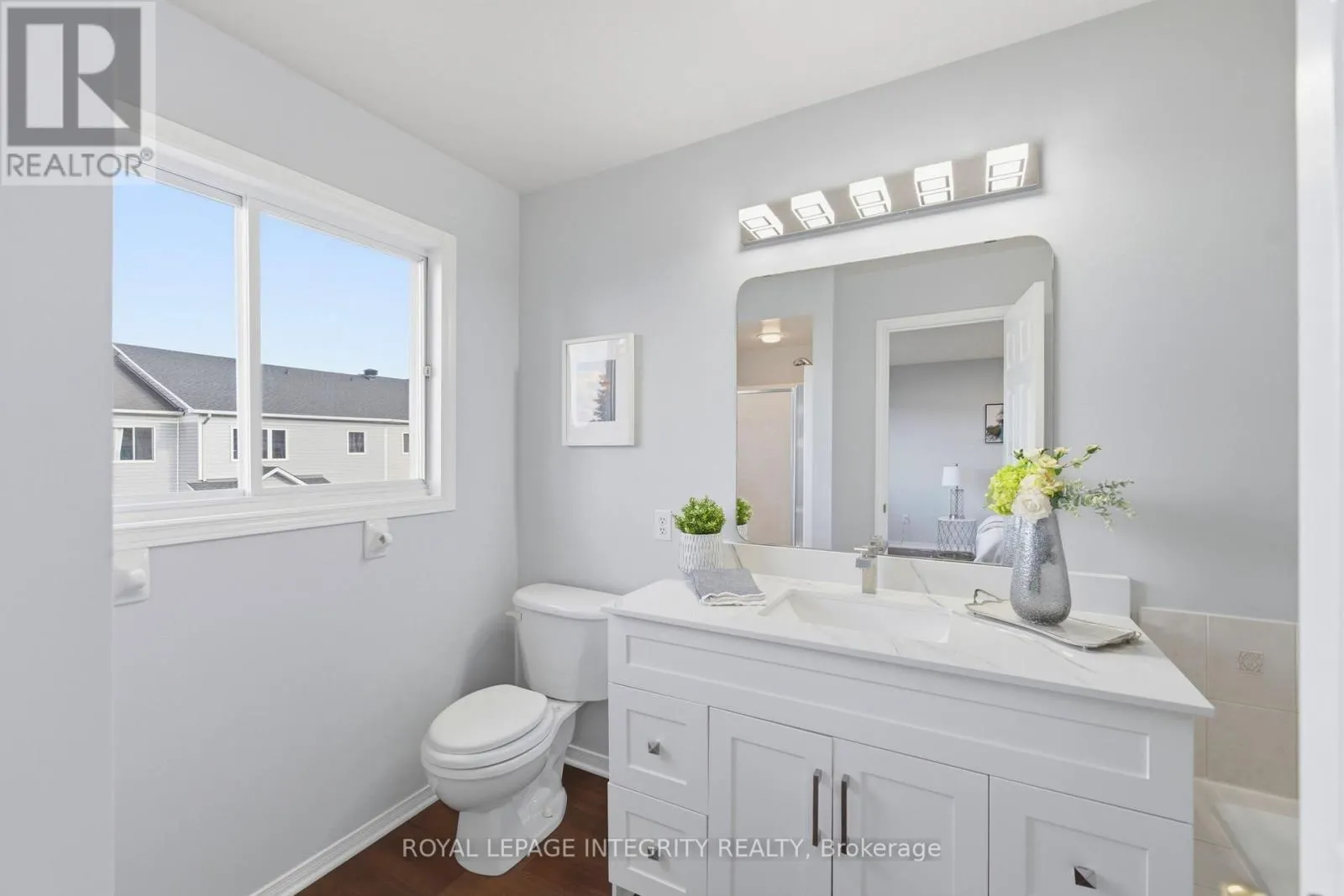 2254 SILVERADO CRESCENT
