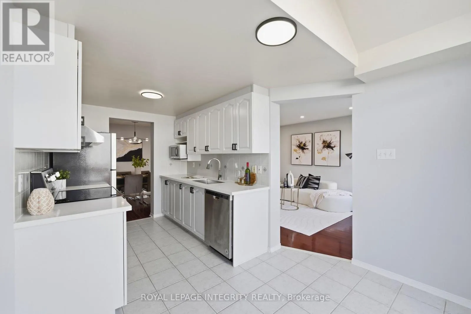 2254 SILVERADO CRESCENT