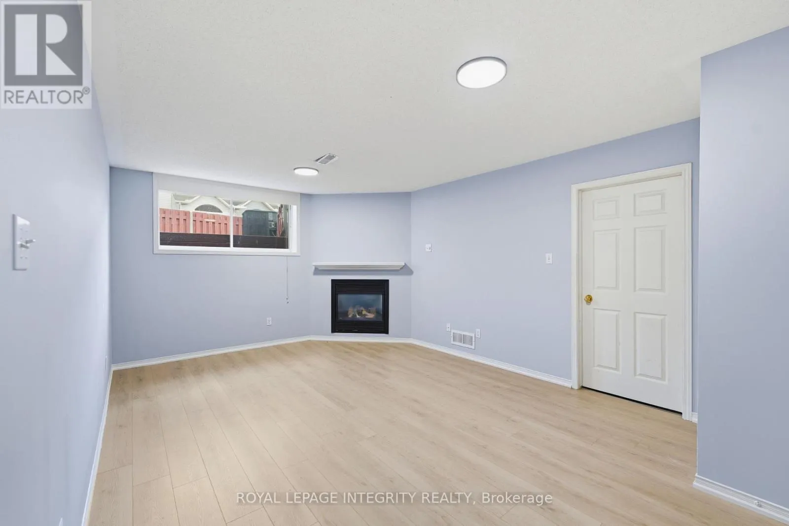 2254 SILVERADO CRESCENT