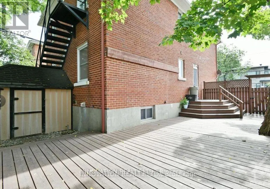 391 GREENWOOD AVENUE