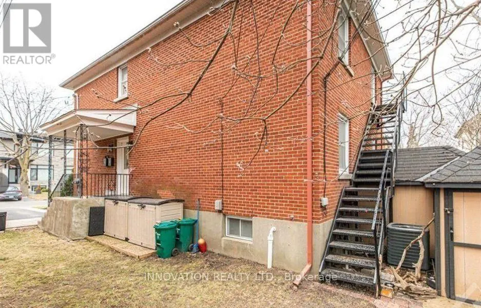391 GREENWOOD AVENUE
