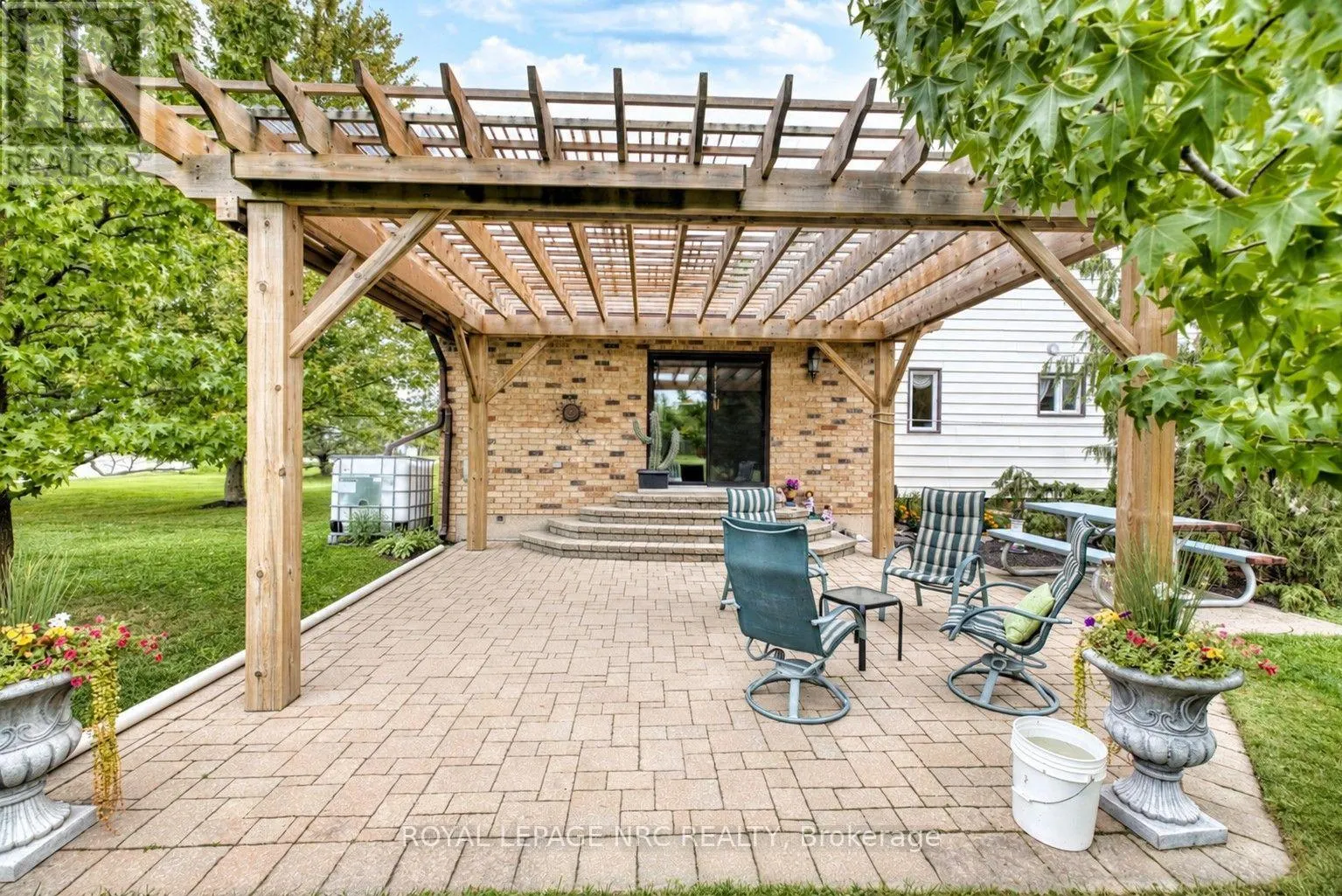 647 CHIPPAWA ROAD