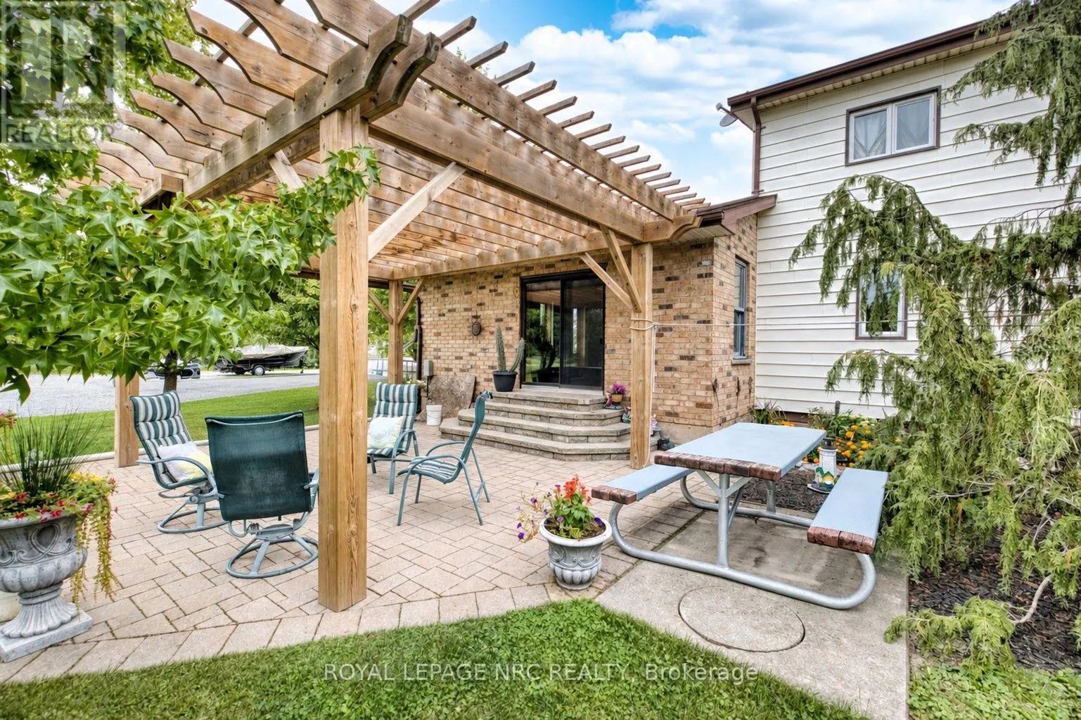 647 CHIPPAWA ROAD