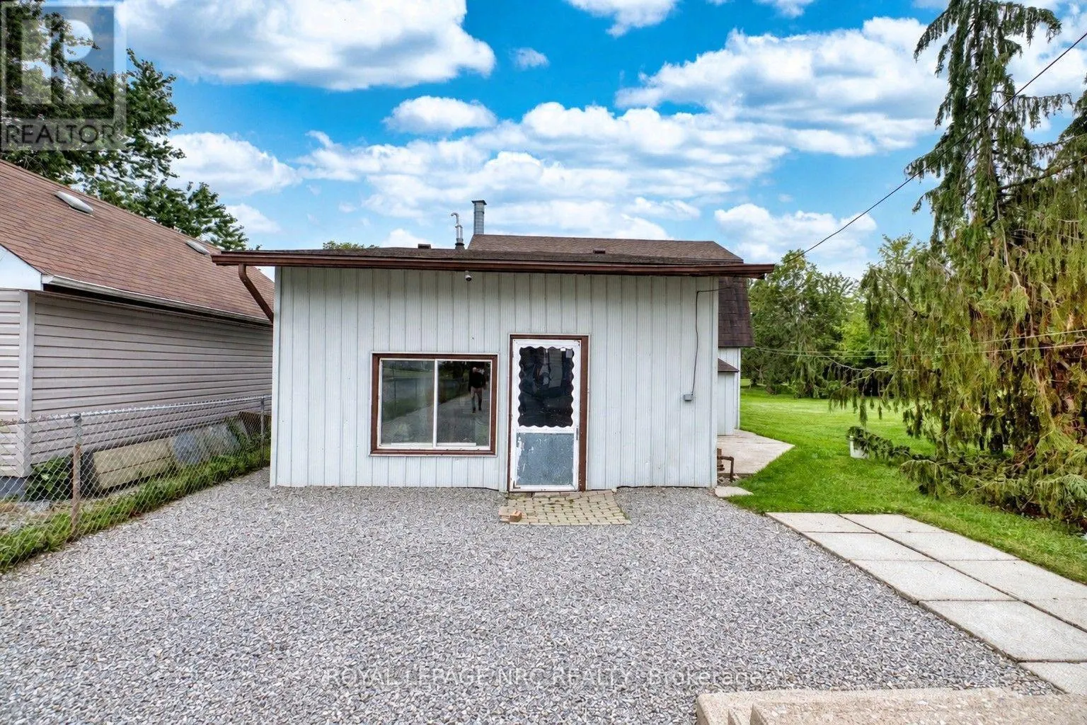 647 CHIPPAWA ROAD
