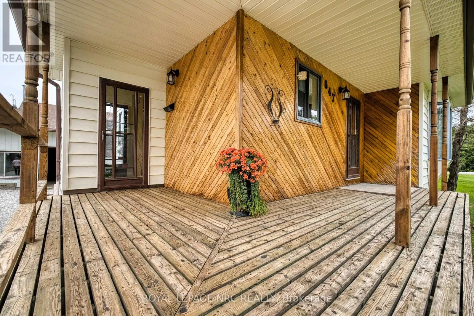 647 CHIPPAWA ROAD
