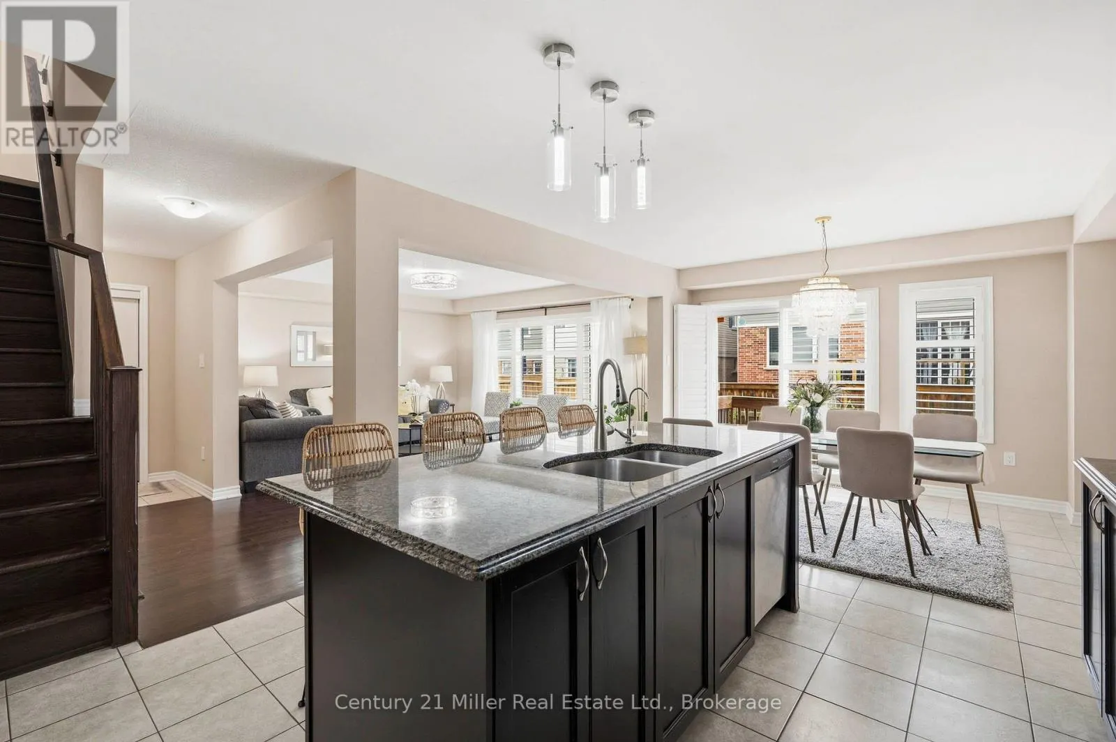 19 GLENVISTA DRIVE