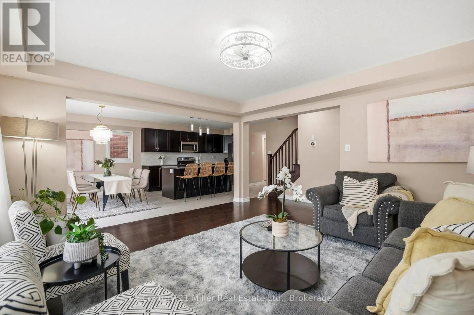 19 GLENVISTA DRIVE