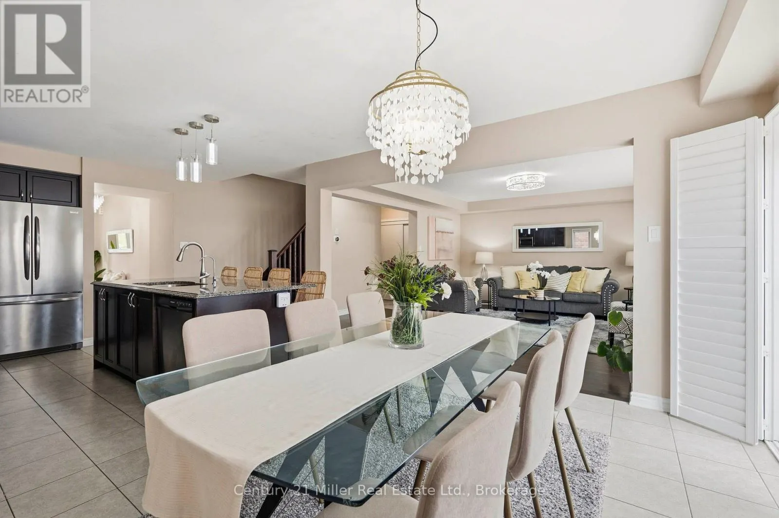 19 GLENVISTA DRIVE