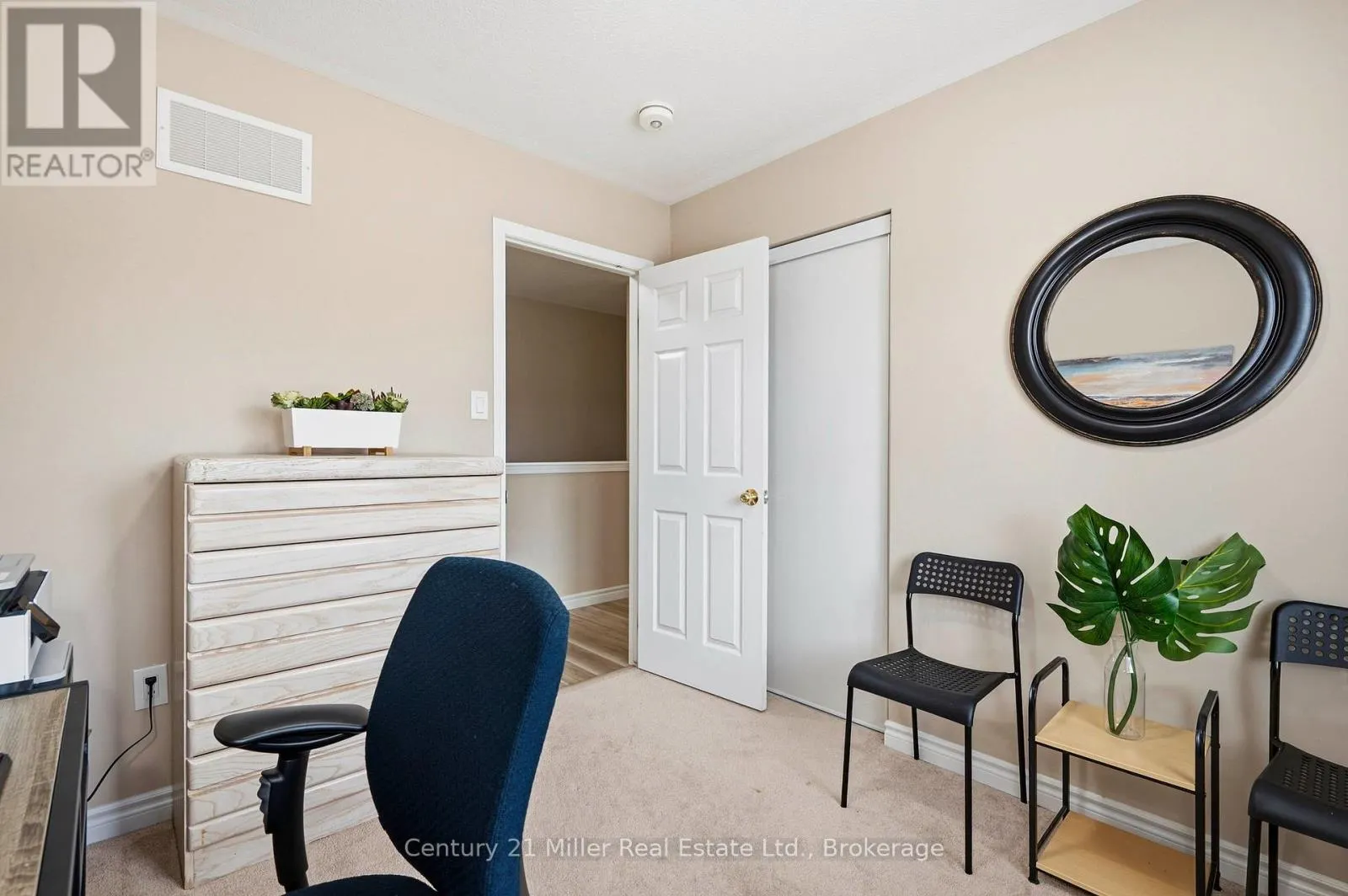 19 GLENVISTA DRIVE