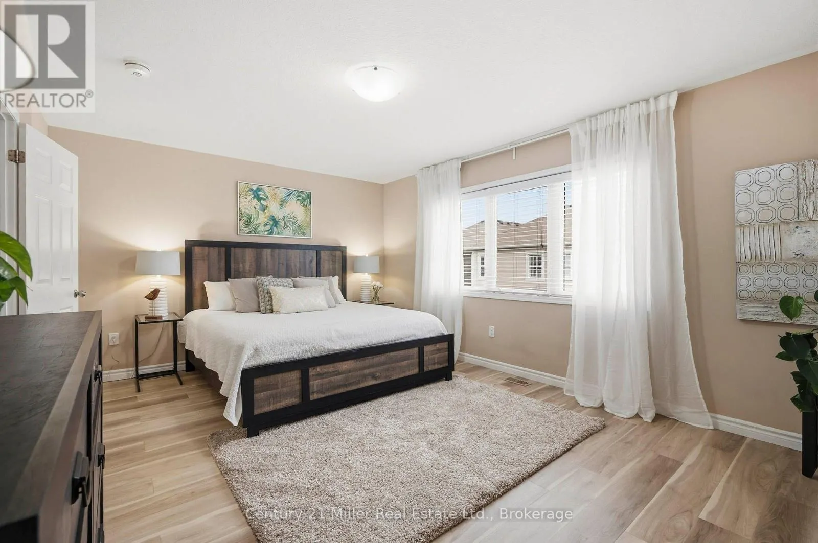 19 GLENVISTA DRIVE