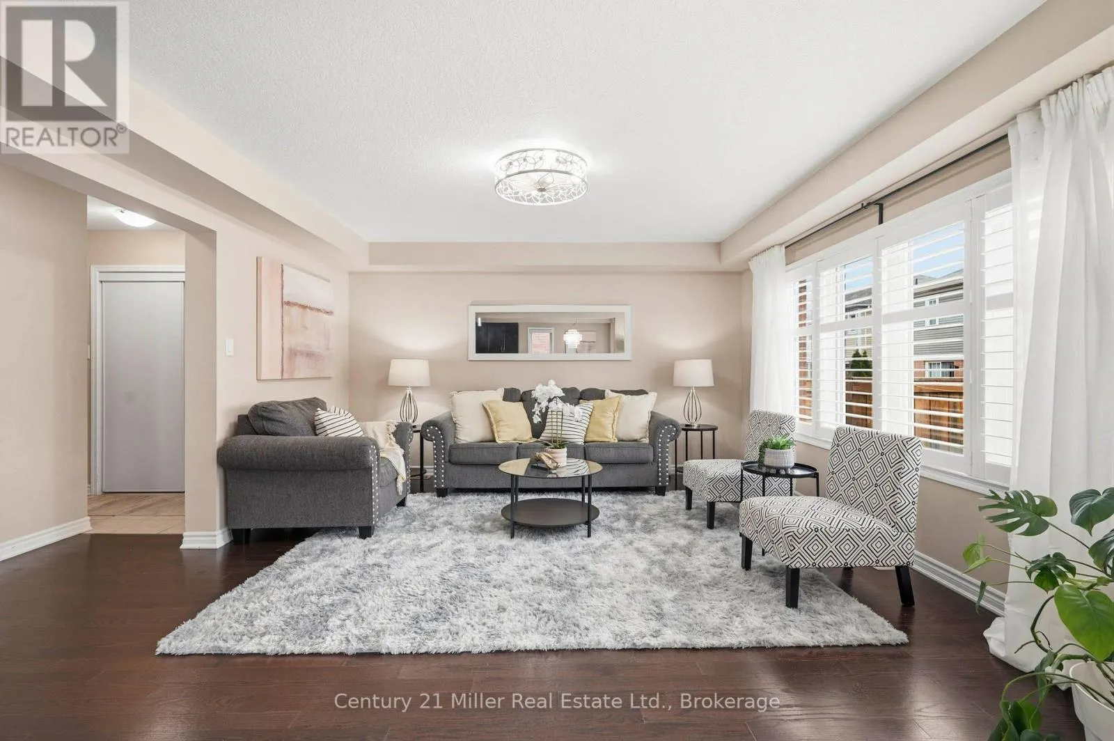 19 GLENVISTA DRIVE
