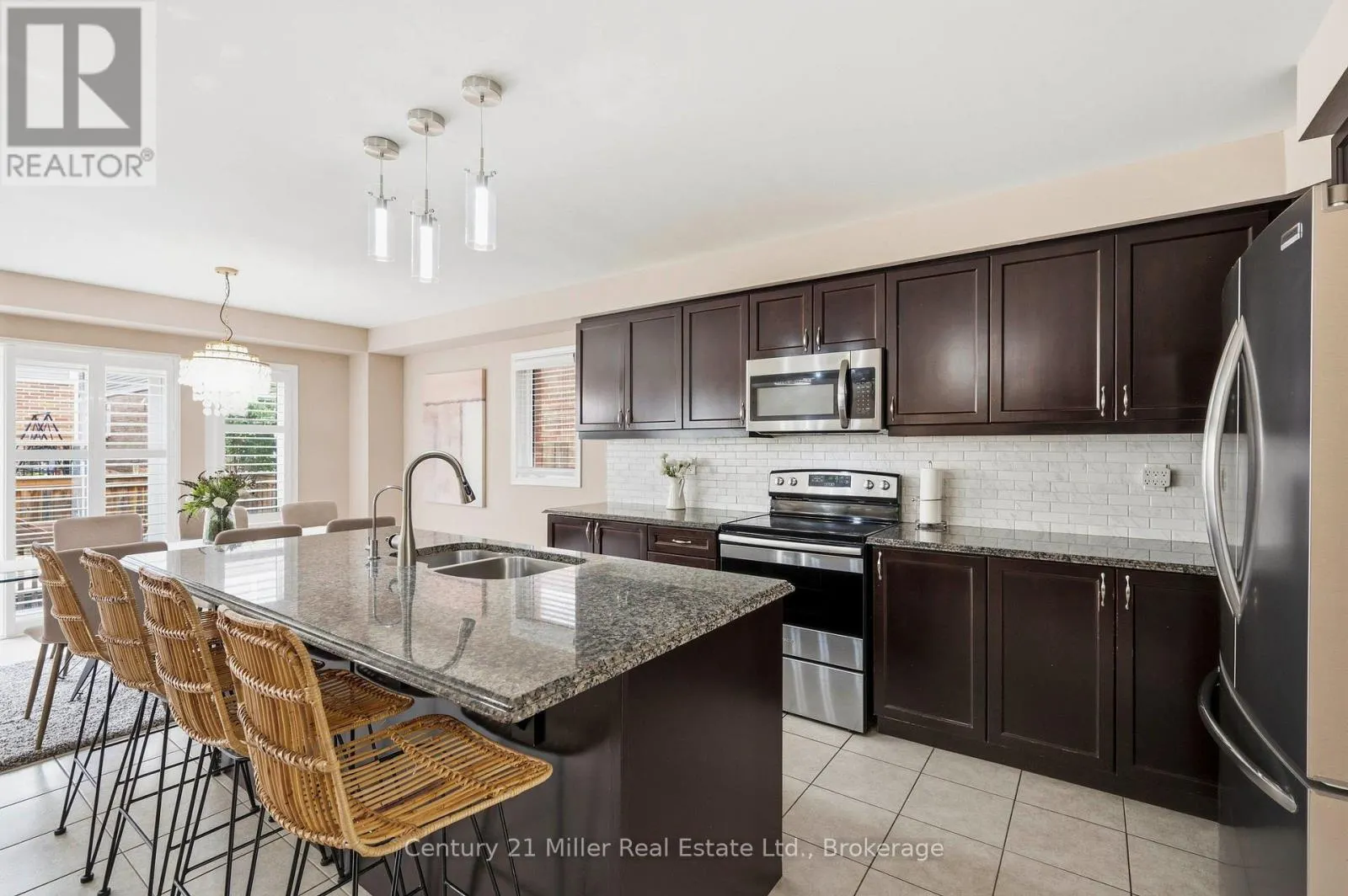 19 GLENVISTA DRIVE