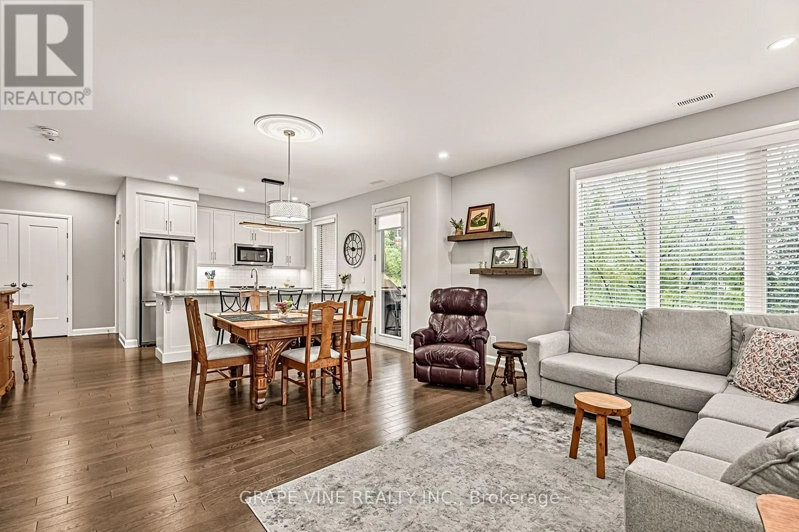 105 - 190 BOUNDSTONE WAY