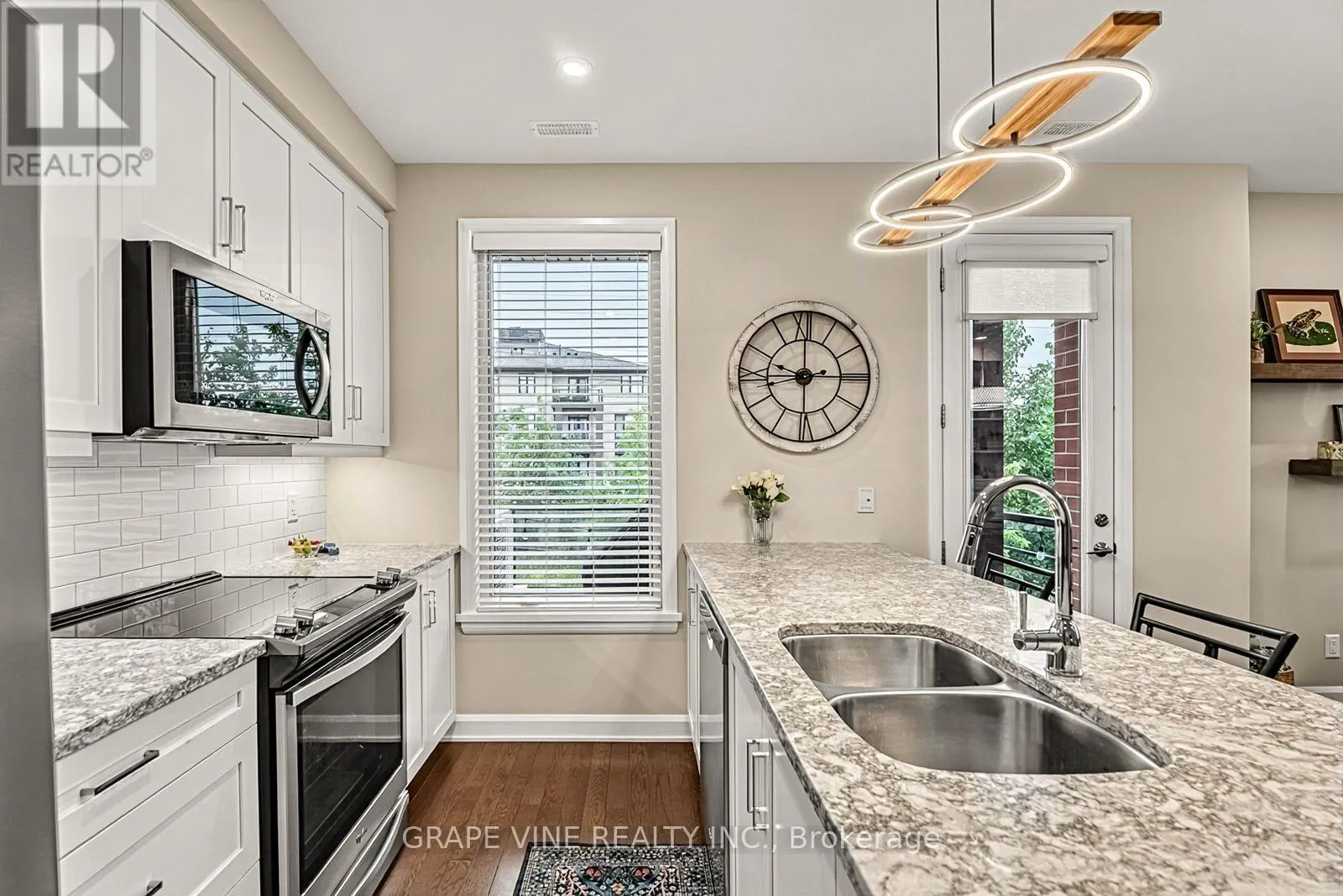 105 - 190 BOUNDSTONE WAY