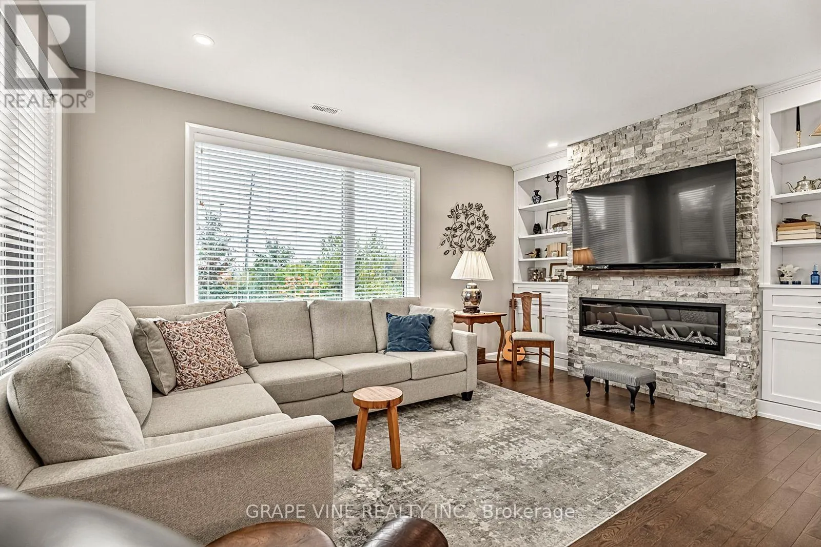 105 - 190 BOUNDSTONE WAY