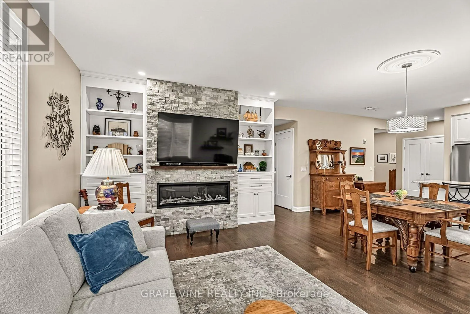 105 - 190 BOUNDSTONE WAY