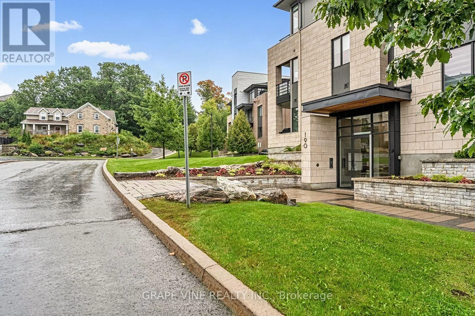 105 - 190 BOUNDSTONE WAY