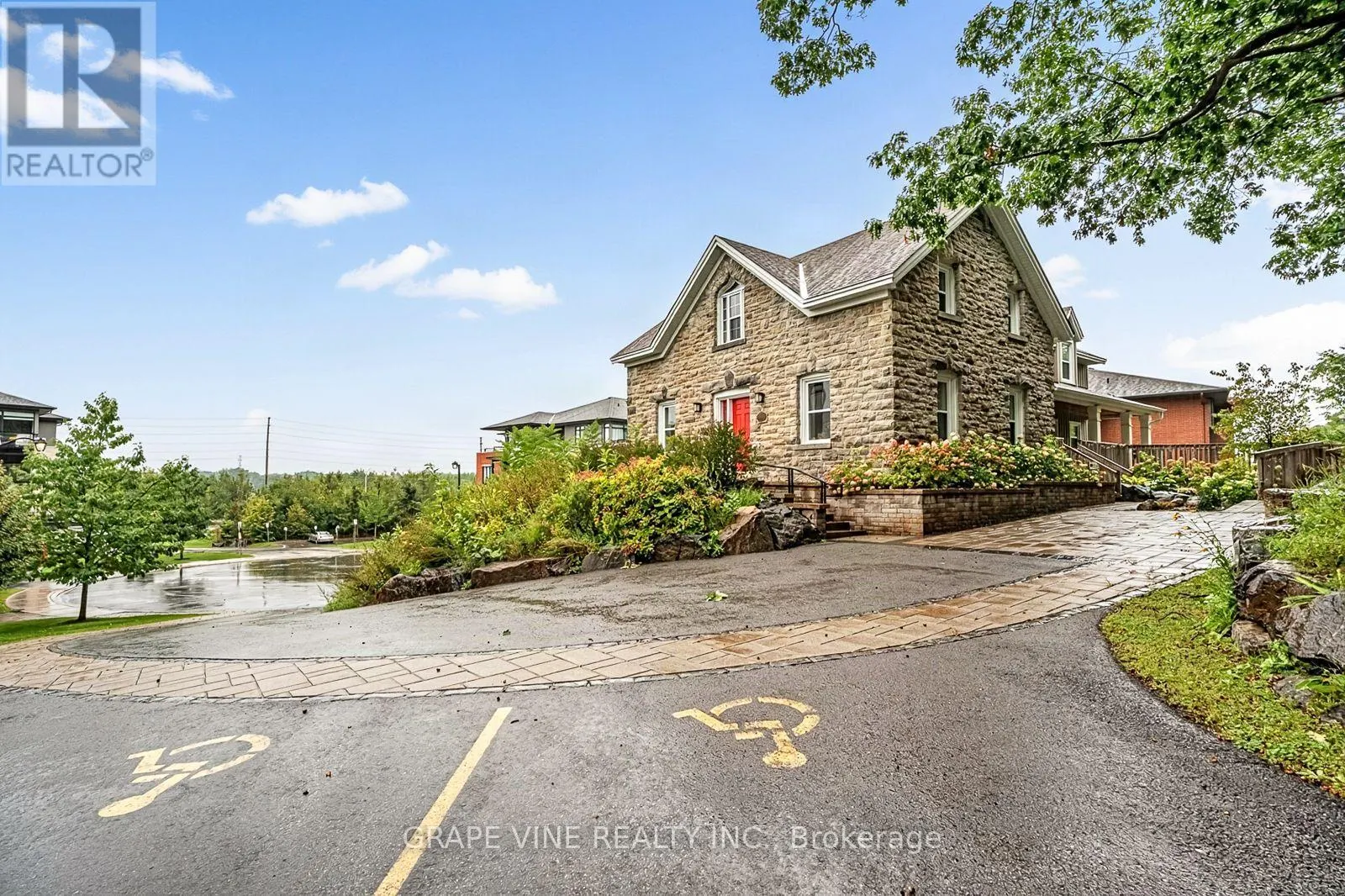 105 - 190 BOUNDSTONE WAY