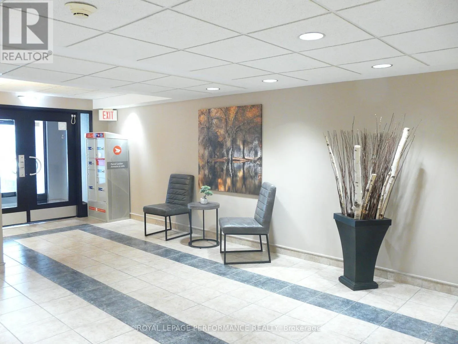108 - 320 CENTRUM BOULEVARD