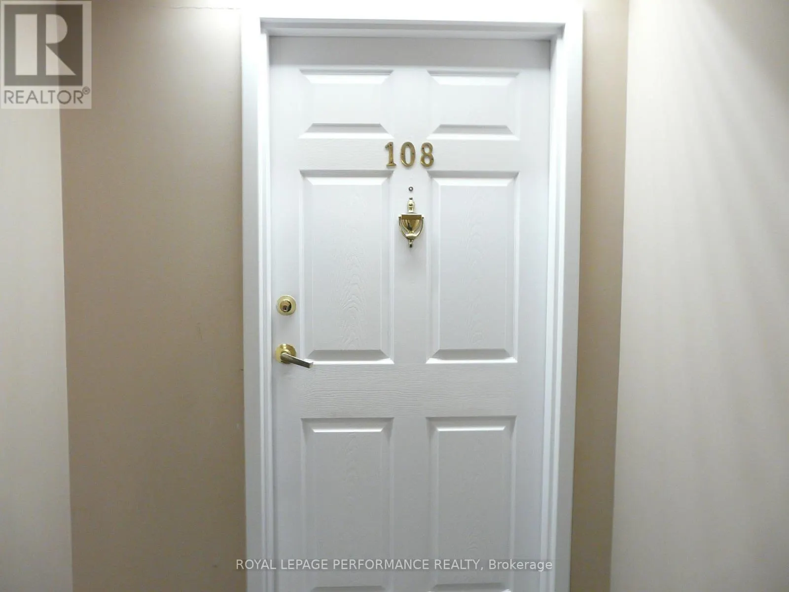 108 - 320 CENTRUM BOULEVARD