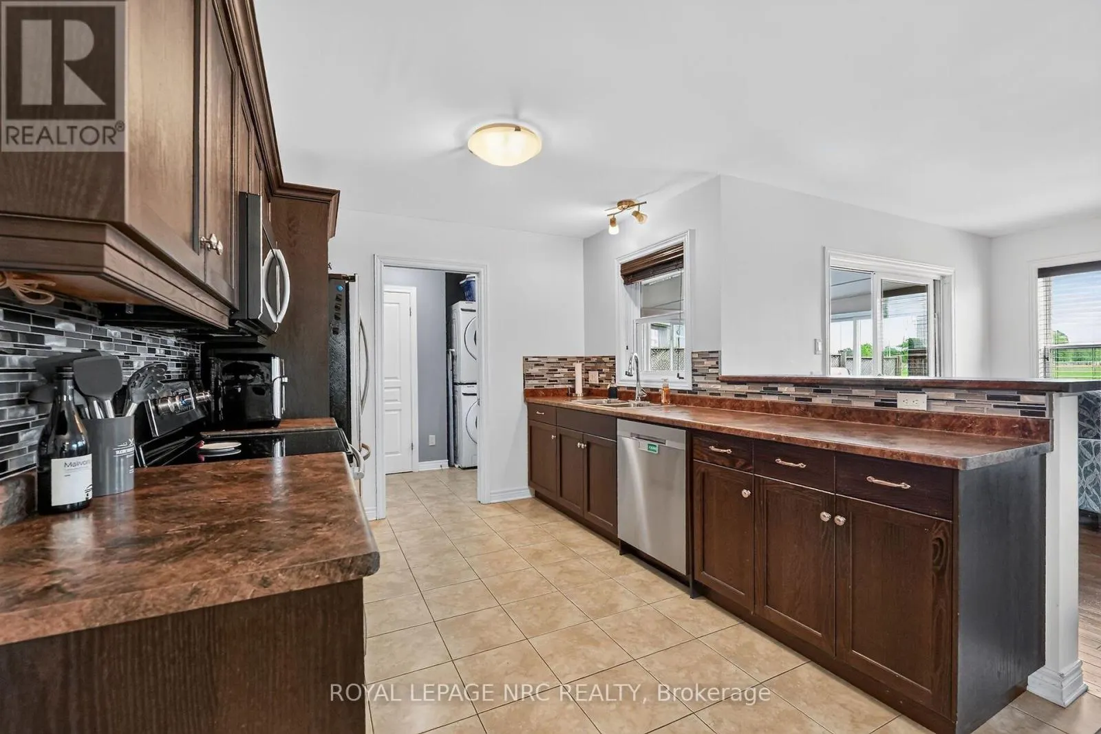 255 EMPRESS AVENUE