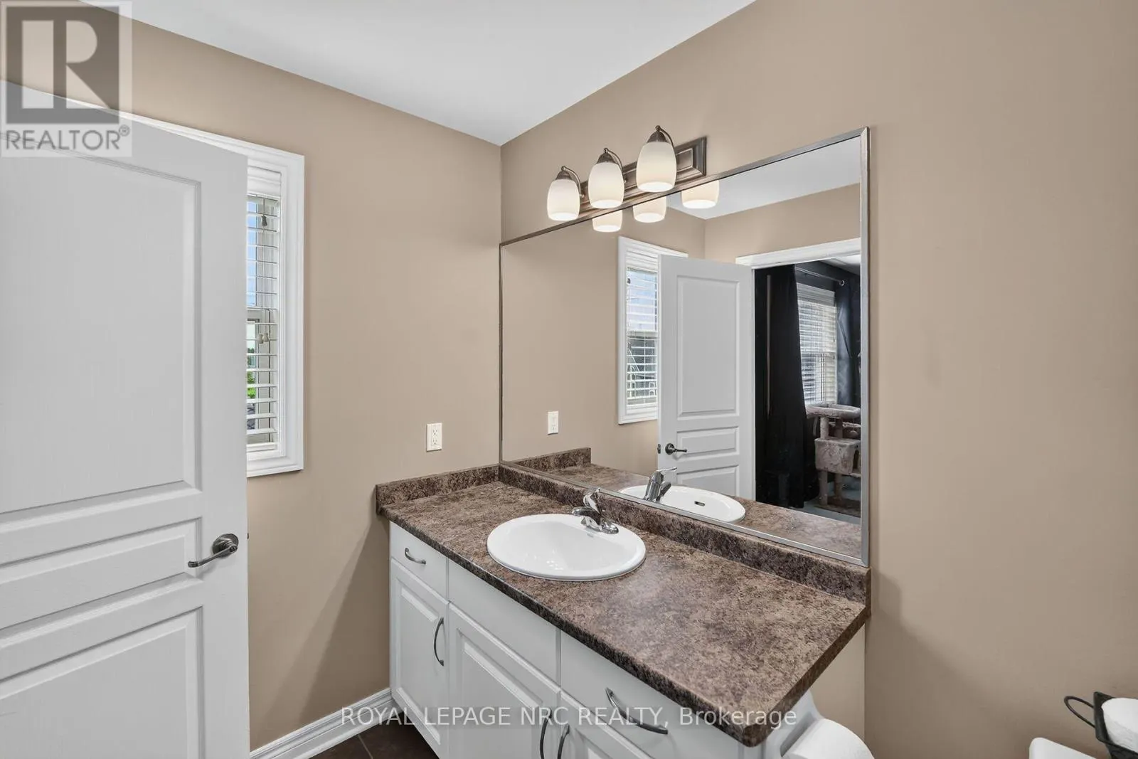255 EMPRESS AVENUE