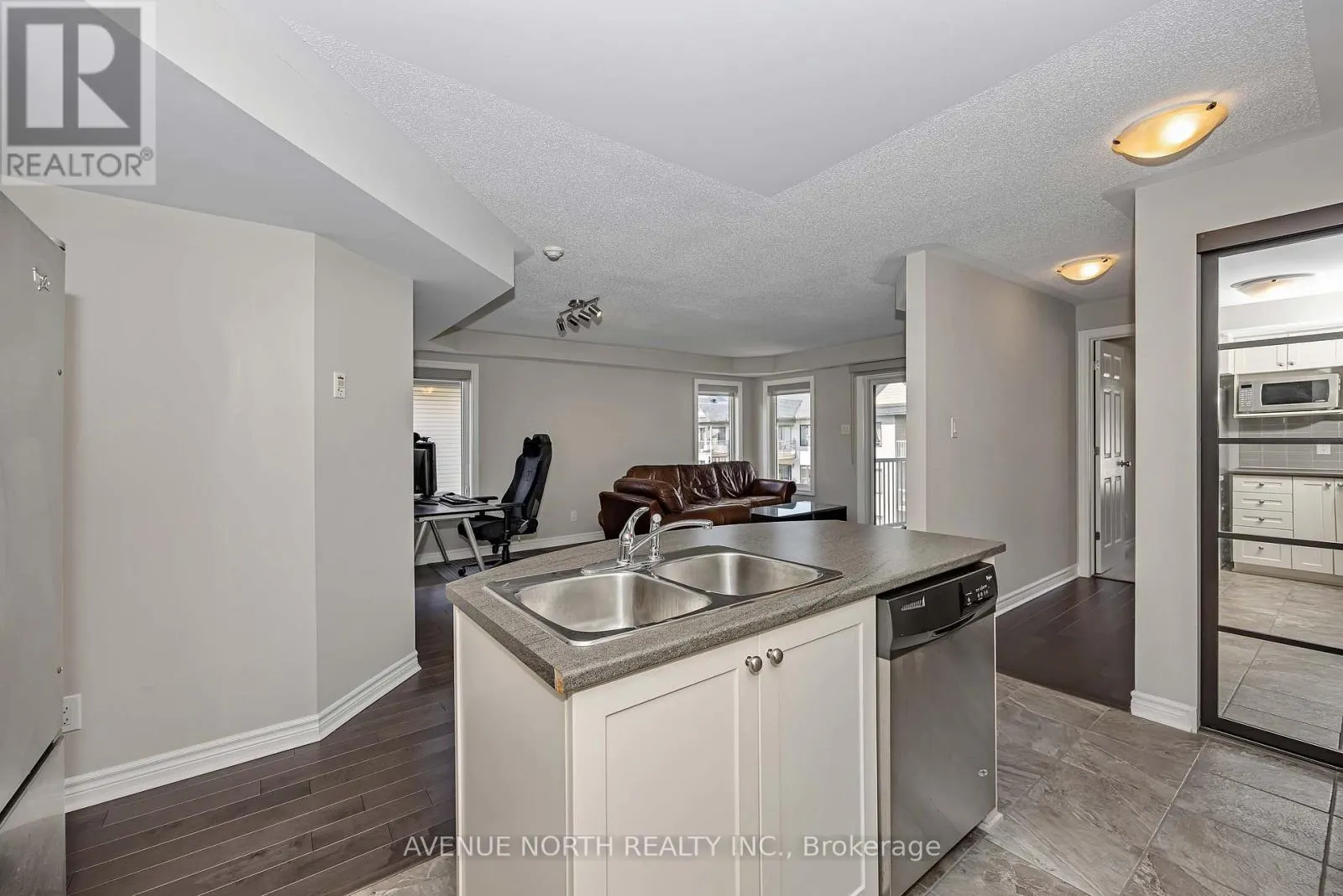 7 - 135 BLUESTONE PRIVATE