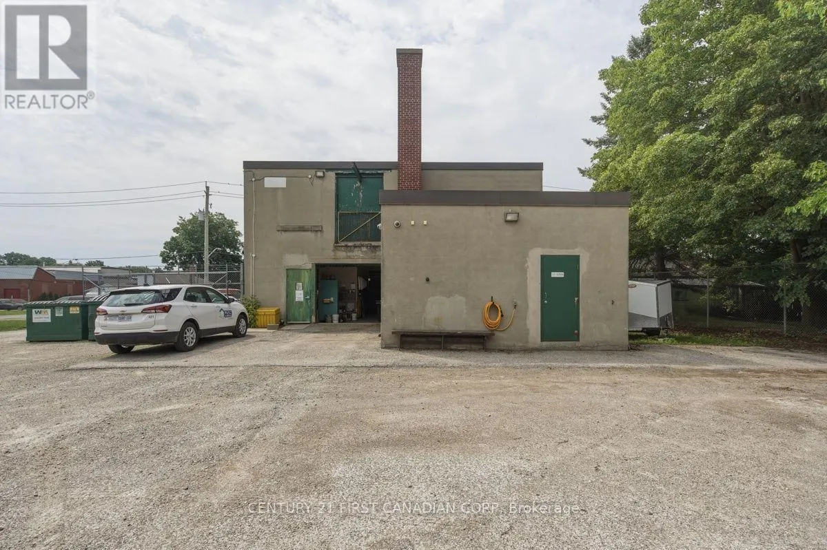 745 HOUNSFIELD STREET