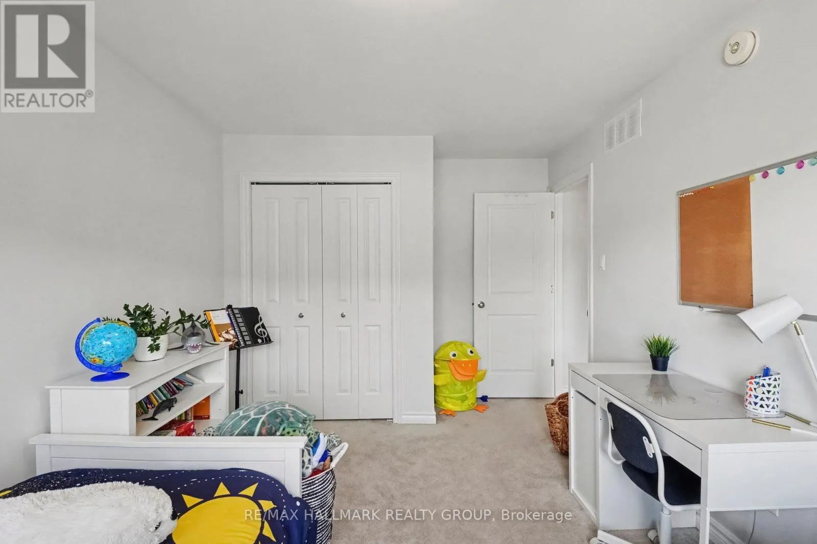 756 CAIRN CRESCENT