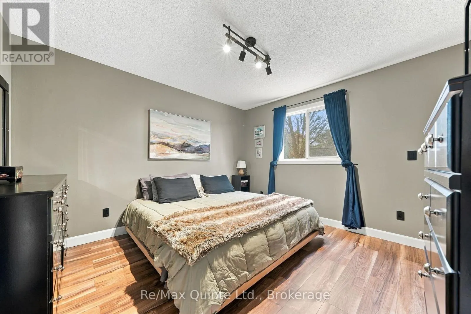 111 CANNIFTON ROAD N