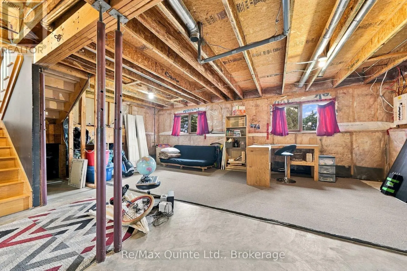 111 CANNIFTON ROAD N