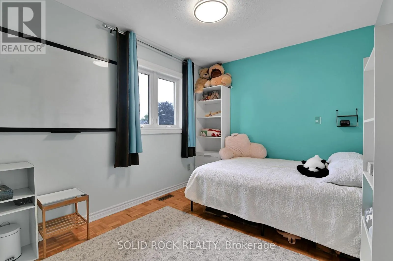 253 COTE-ROYALE CRESCENT
