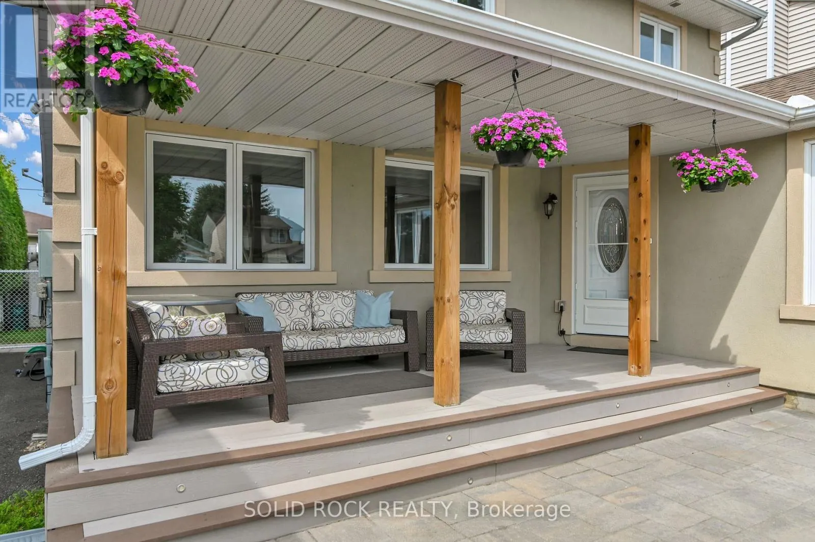253 COTE-ROYALE CRESCENT