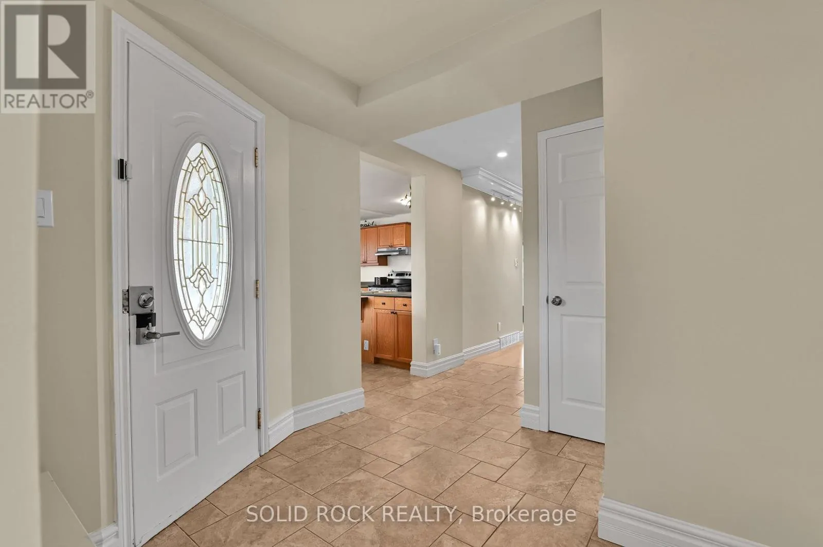 253 COTE-ROYALE CRESCENT